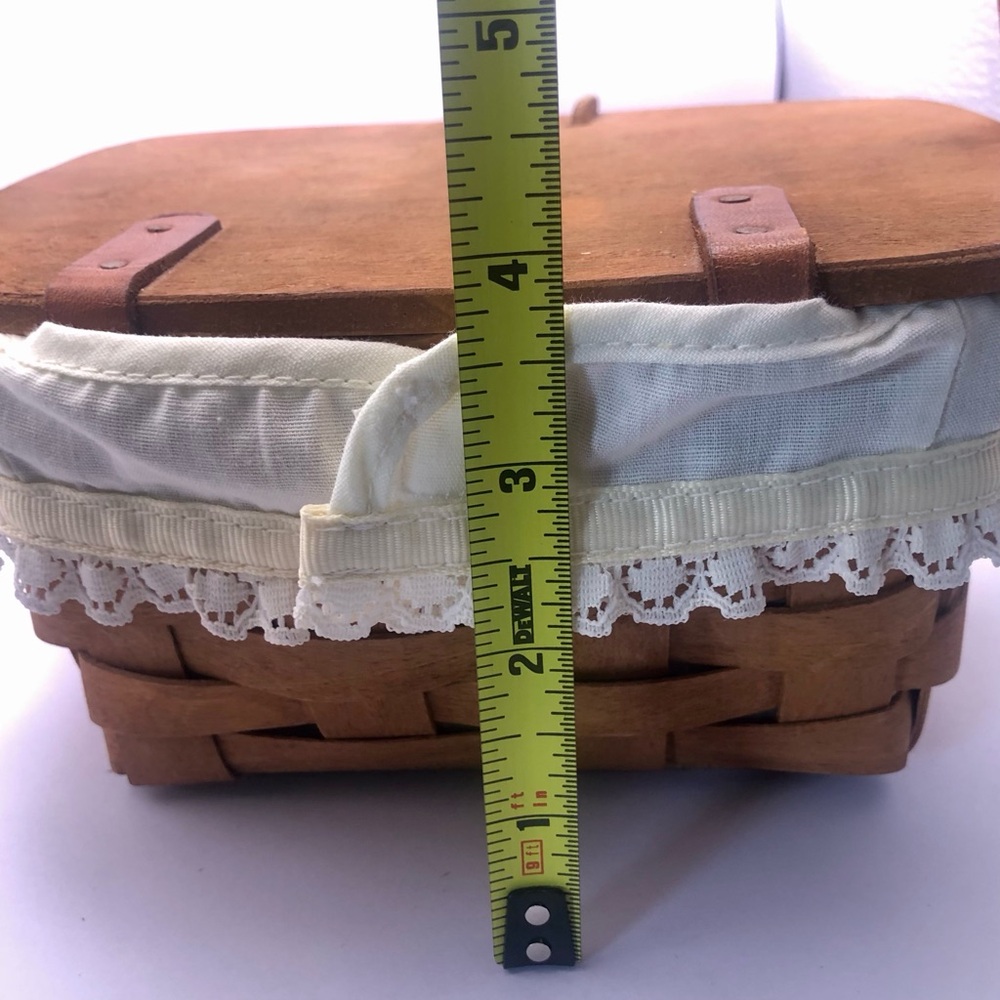 [Longaberger Baskets] 1989 Small Kiddie Purse Basket with Cream Fabric Liner - Picture 13 of 16